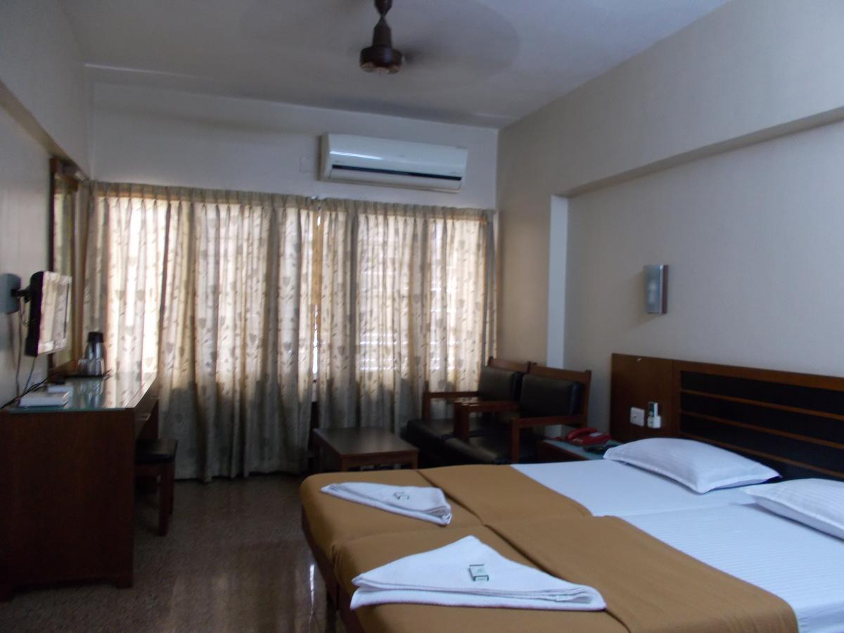 Biju'S Tourist Home Kochi Bagian luar foto