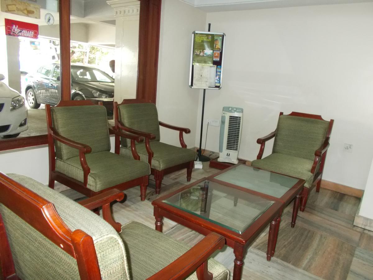 Biju'S Tourist Home Kochi Bagian luar foto