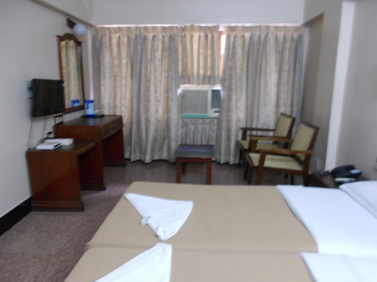 Biju'S Tourist Home Kochi Bagian luar foto